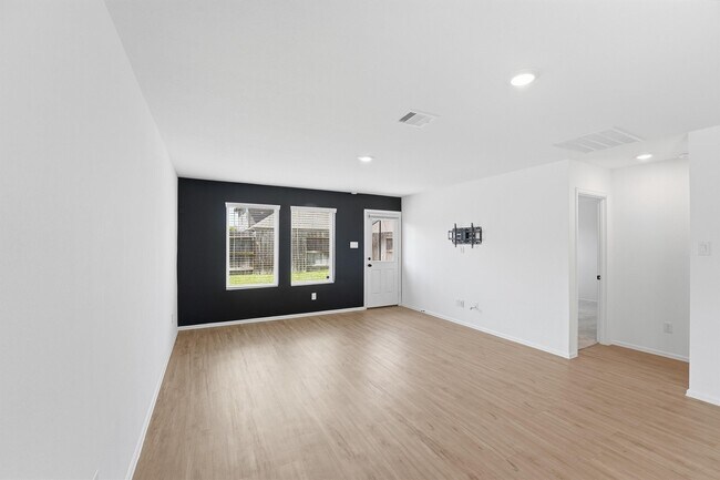 Building Photo - 22238 Palladium Dr
