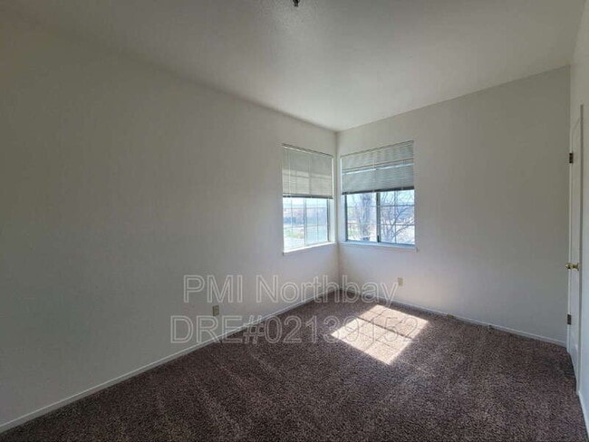 Building Photo - 68 Manchester Dr