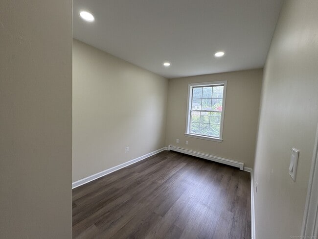 Building Photo - 1211 New Britain Ave