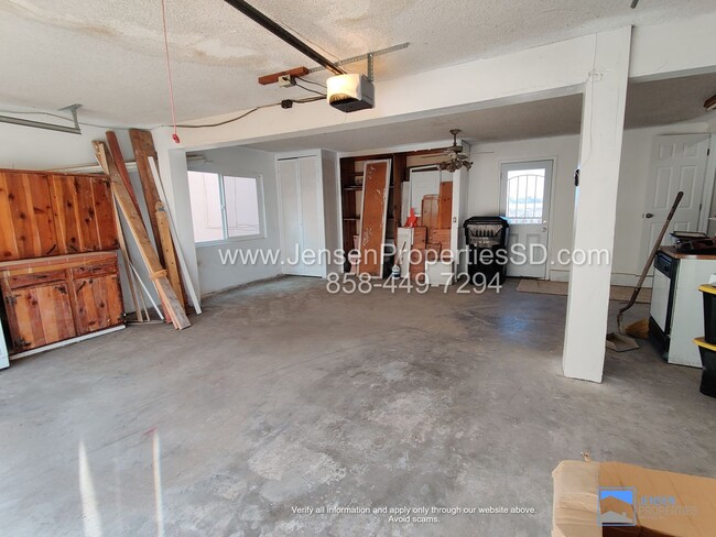 Building Photo - 3BR/2BA RENOVATED HOME w/ BEAUTIFUL VIEW, ...