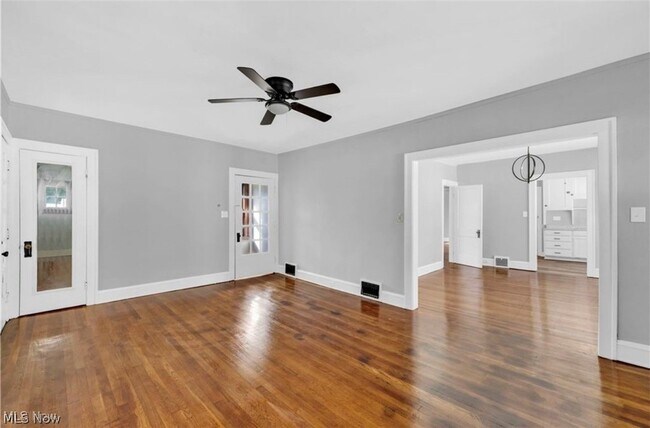 Building Photo - 3522 E 154th St