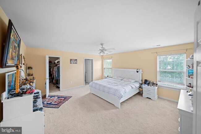 Building Photo - 8645 Huddersfield Way