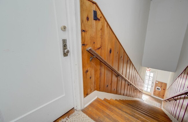 Building Photo - 1428 Wentworth St