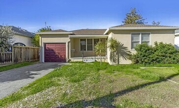 Building Photo - House