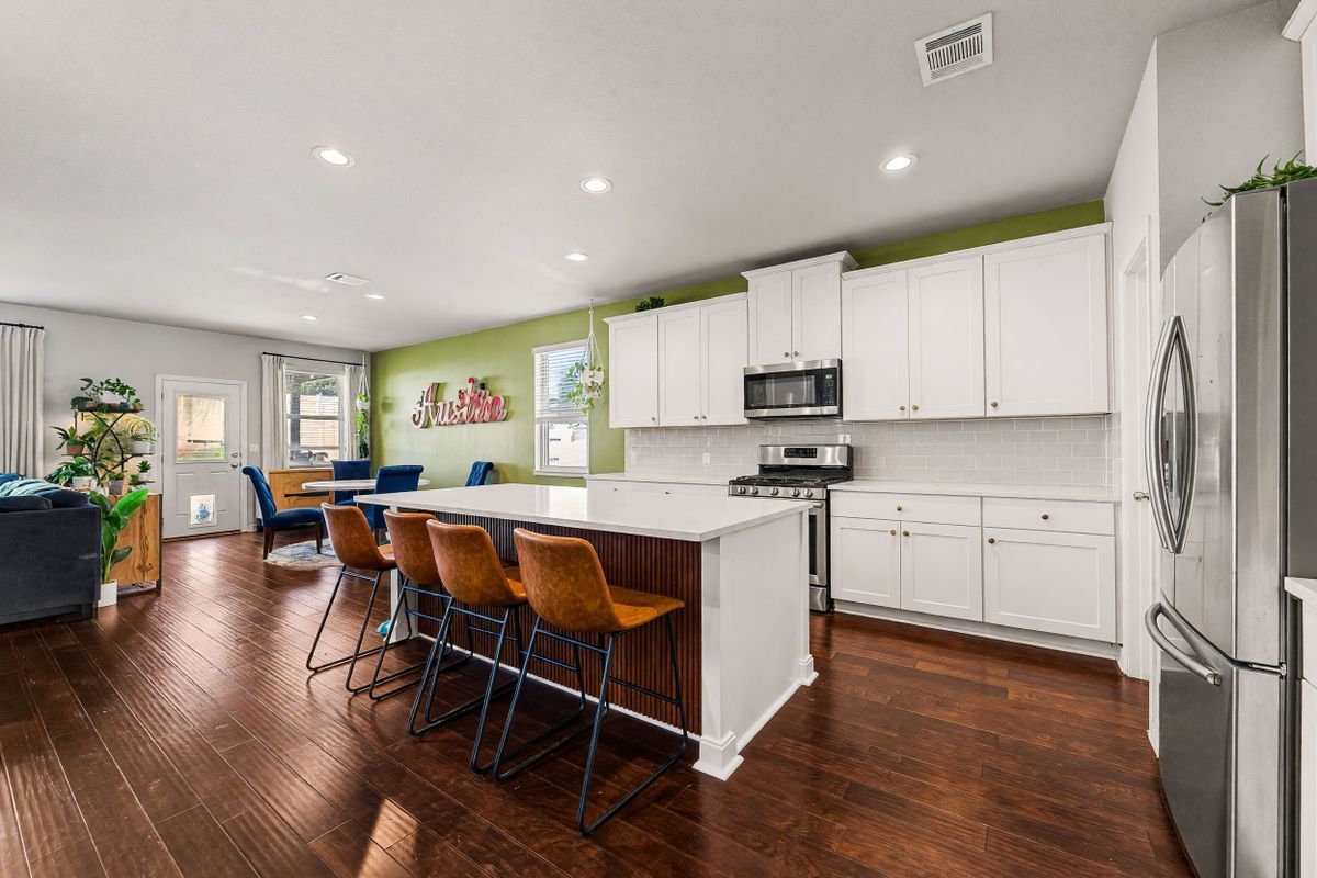 Building Photo - 5809 Lehman Way