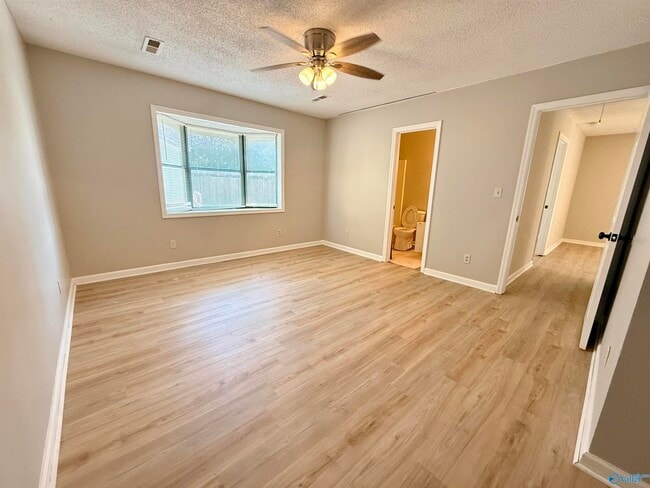 Building Photo - 14011 Mariellen Rd SW