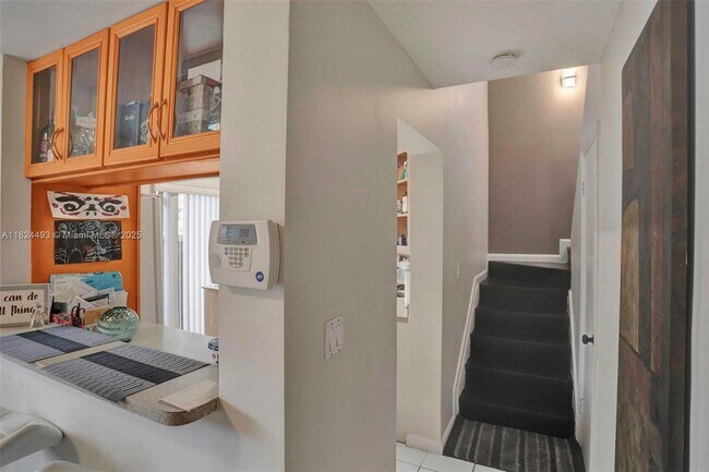 Building Photo - 10540 SW 154th Ct