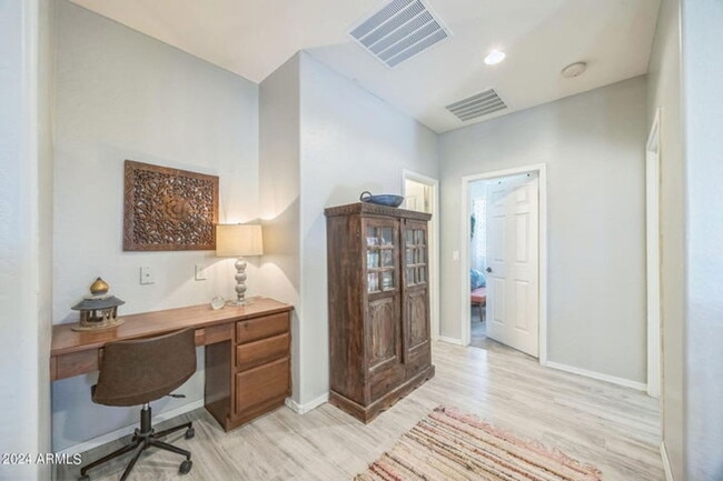 Building Photo - 18225 W Paseo Way