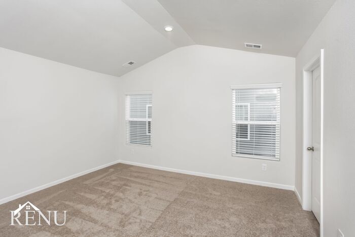 Building Photo - 401 Dawn Meadow Ct