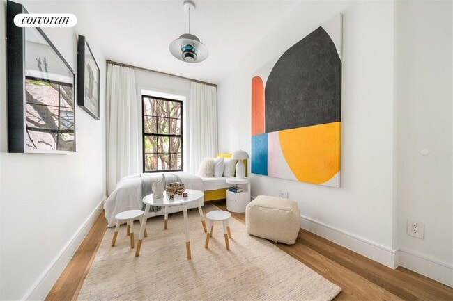 Building Photo - 158 W 136th St