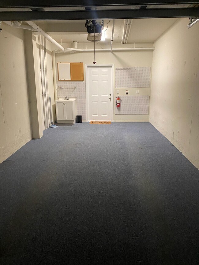 Building Photo - 1108 Myrtlewood Cir E