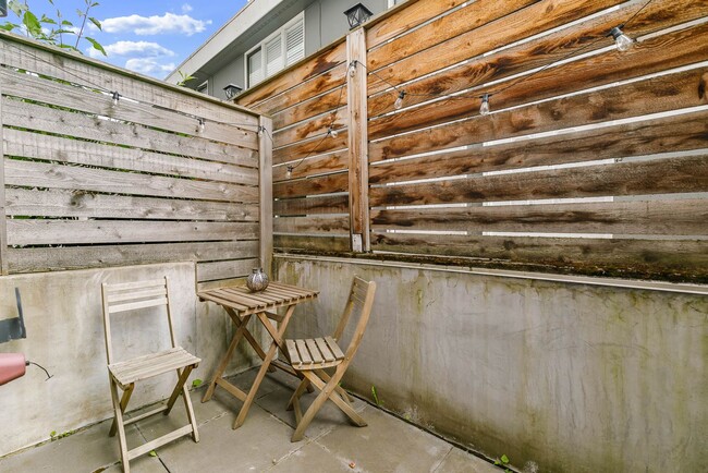 Building Photo - 3078 SW Avalon Way