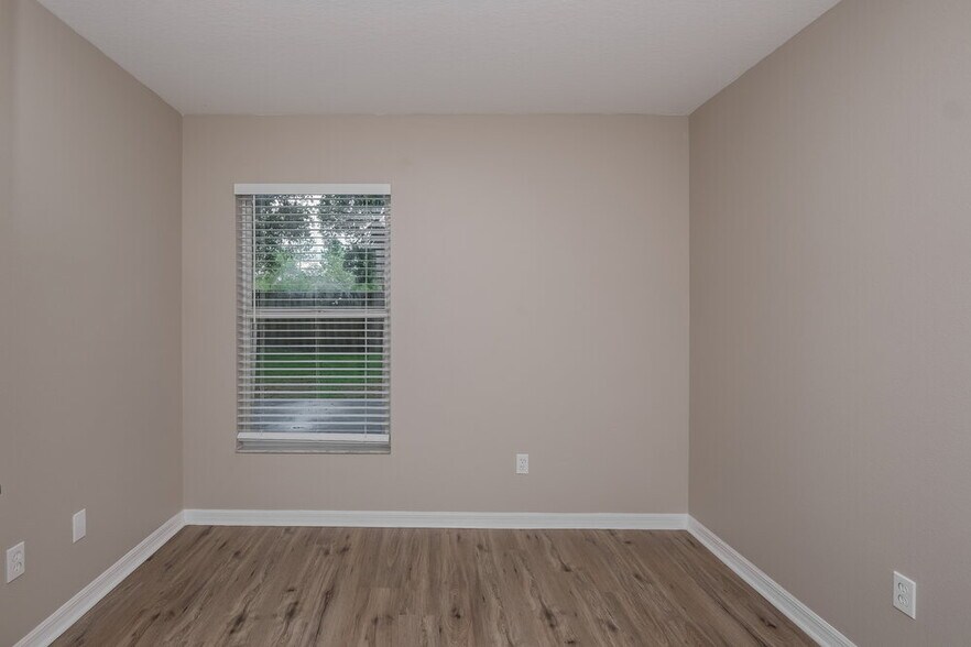 Building Photo - 15110 Deer Meadow Dr