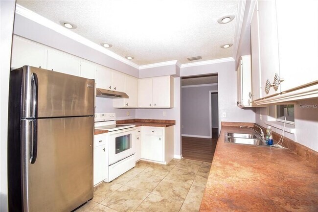 Building Photo - 2069 Country Meadows Ln