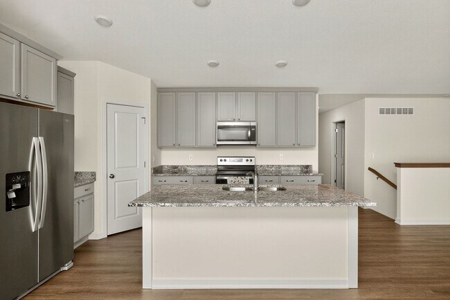 Building Photo - BEAUTIFUL CORNER LOT!! 3 Bedroom, 2 Bathroom Home in Des Moines!