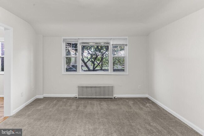 Building Photo - 1404 12th St N