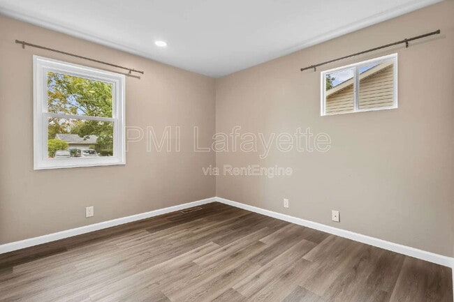 Building Photo - 530 N 28th St