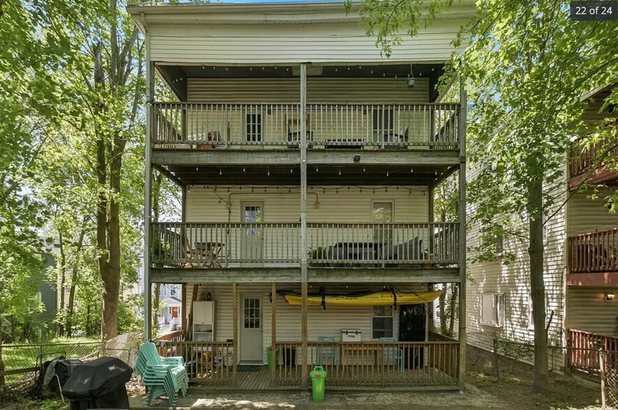 3rd floor porch is private - 25 Dalrymple St