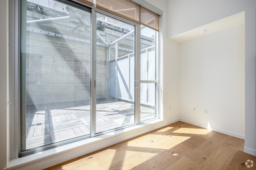 1BR, 1.5BA - 771SF - Dining Room - The Cathedral Building