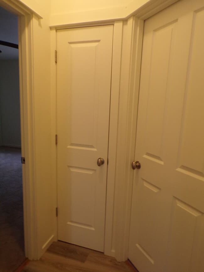 Building Photo - 2207 Jakob Ave