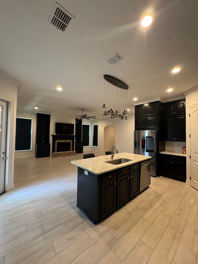 Building Photo - Rental Property