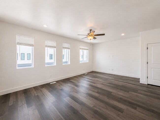 Building Photo - Views - Views - Views!! 4 Bedroom Modern Townhome