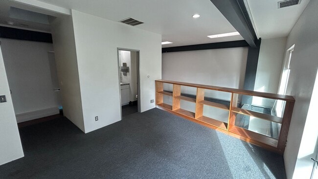 Building Photo - East Village 1BD Two Story Loft!!