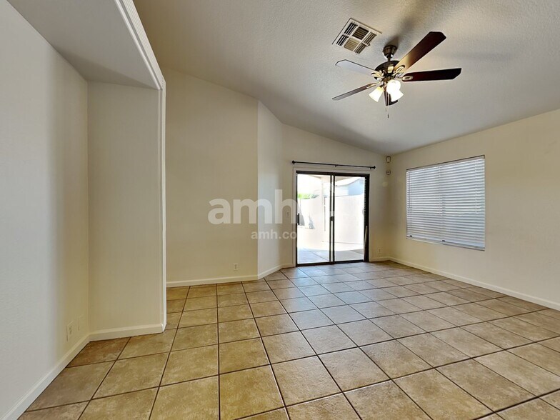 Building Photo - 9255 W Brown St