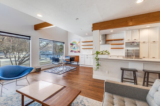 Building Photo - 4411 Gilbert Ave