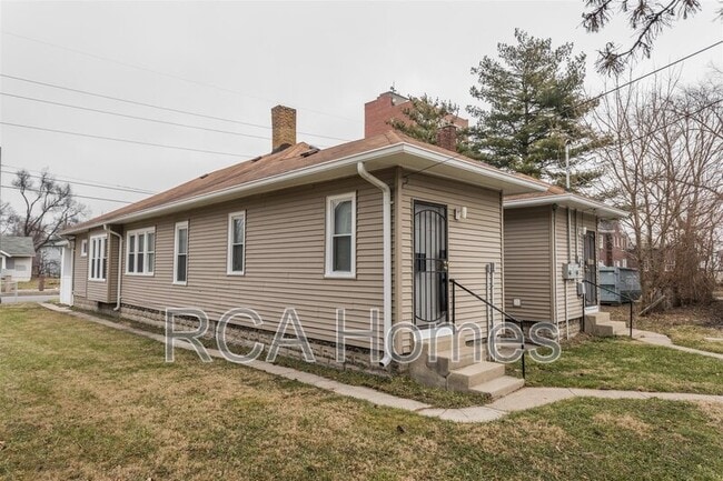 Building Photo - 3117 E Michigan St