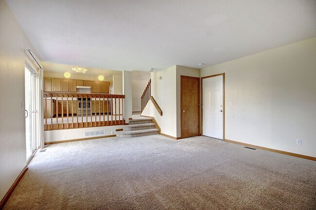 Building Photo - Charming 3 Bed 2 Bath Willow Run Home - Available August 10!