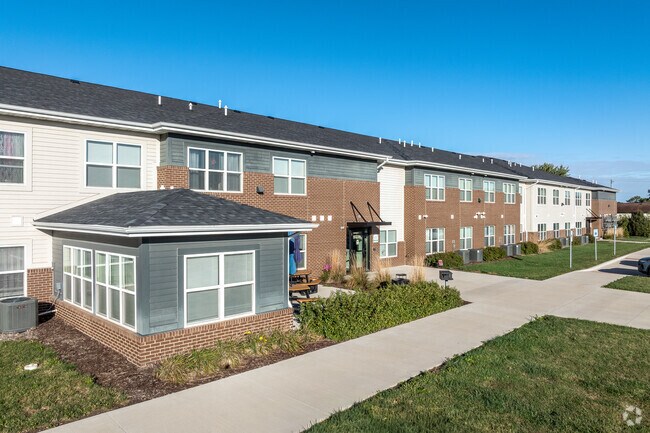 Building Photo - Chandler Pointe