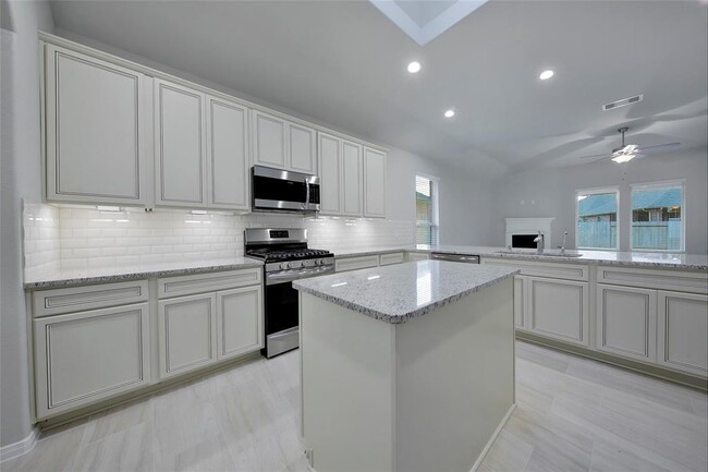 Building Photo - 3230 Voyager Ln