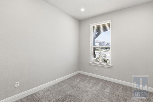 Building Photo - 555 Purple Heart Dr