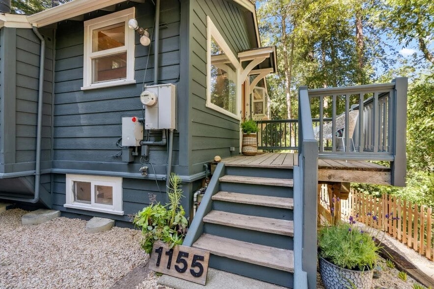 Building Photo - 1155 Fanning Grade