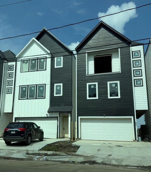Primary Photo - 6203 Del Rio St