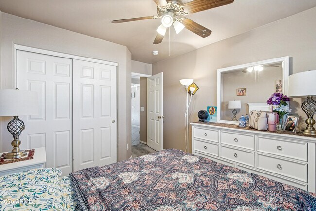 Building Photo - 12571 W Mauna Loa Ln