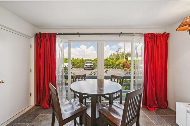 Building Photo - 11000 S Ocean Dr
