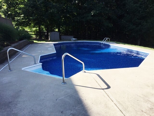 Building Photo - 1158 Forest Run Dr