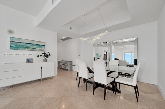 Building Photo - 16001 Collins Ave