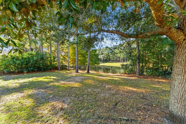 Building Photo - 554 Camellia Ct