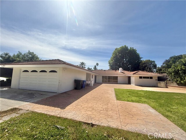 Building Photo - 61 E Orange Grove Ave