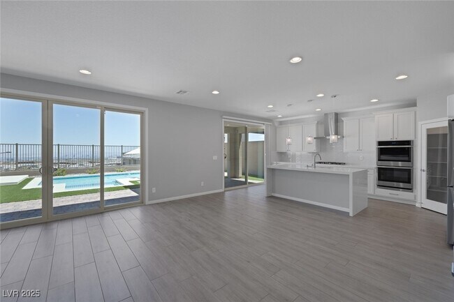 Building Photo - 440 Harmony Bay Ave
