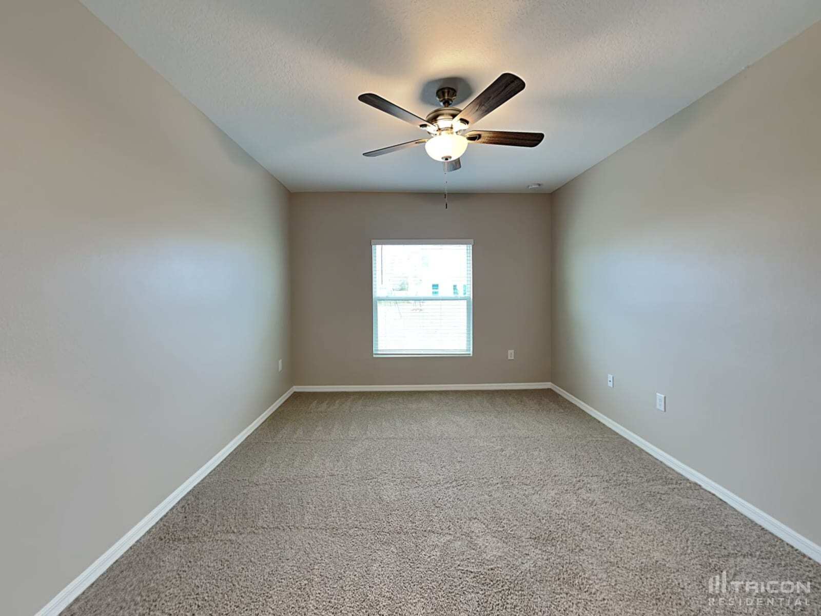 Building Photo - 212 Garnet Ave