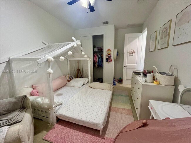 Building Photo - 1346 SW 113th Terrace