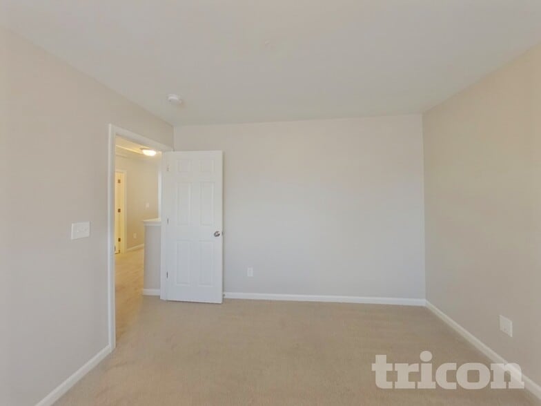 Building Photo - 4908 Abercromby St