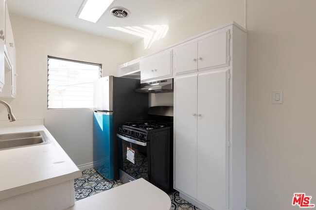 Building Photo - 1295 Federal Ave