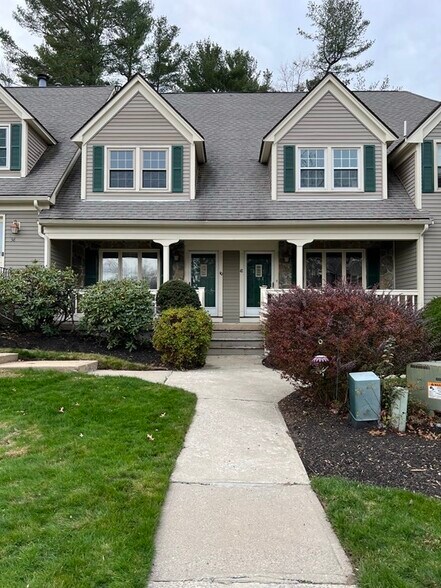 Building Photo - 16 Montvale Ave