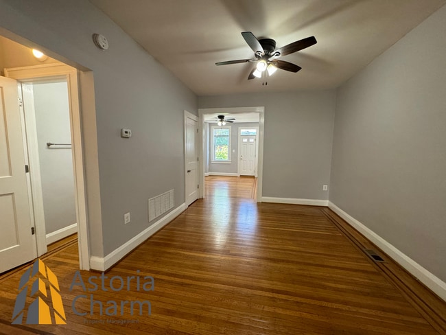 Building Photo - Modern 3 bedroom 1.5 bathroom House for RENT!