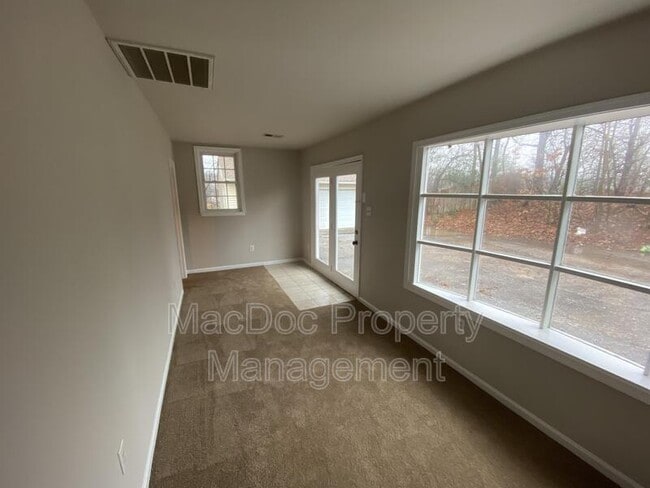 Building Photo - 265 Butler Rd